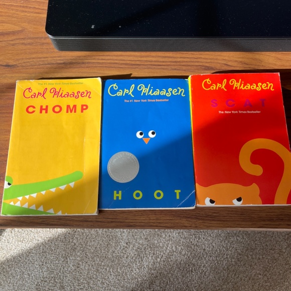 Chomp, Hoot, and Scat by Carl Hiaasen - Picture 2 of 3